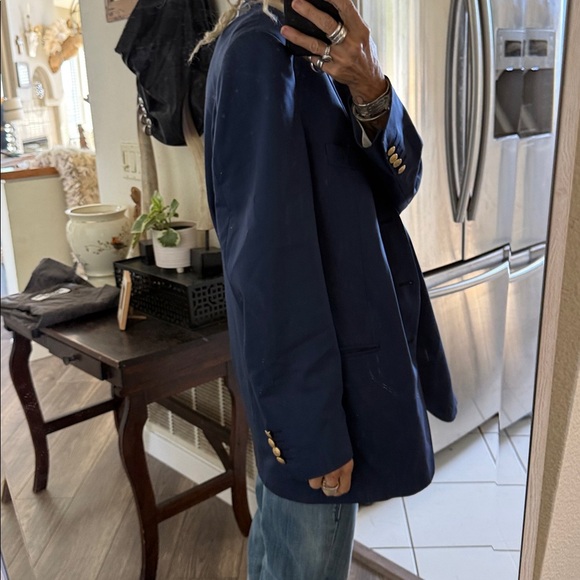 Italian made Navy Blazer with Gold Buttons - Picture 5 of 15